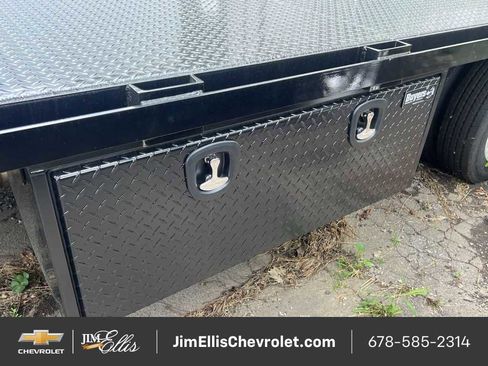 New 2024 Chevrolet Low Cab Forward image 8