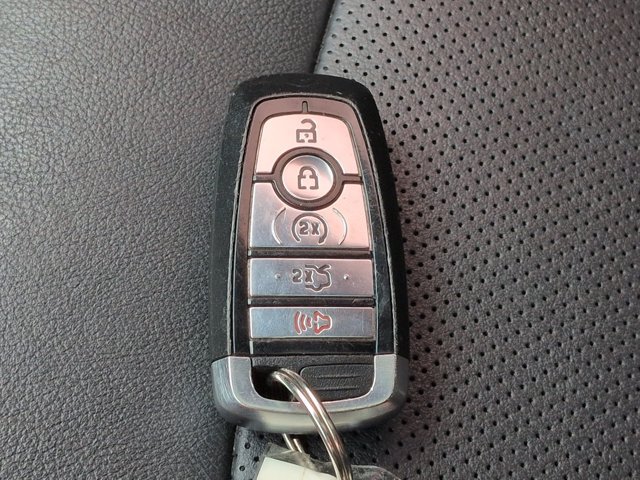 Used 2018 Ford Explorer Sport w/ Equipment Group 401A AWD/4WD image 30