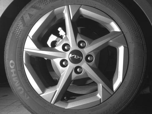 Used 2025 Kia K4 LXS image 15