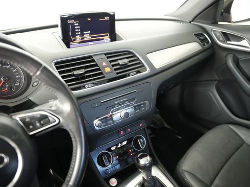 Used 2018 Audi Q3 2.0T Premium Plus w/ Premium Plus Package AWD/4WD image 19