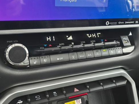 Used 2023 Toyota Tundra Platinum AWD/4WD image 27