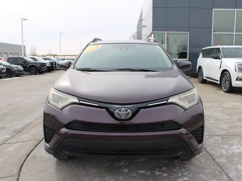 Used 2018 Toyota RAV4 LE image 2