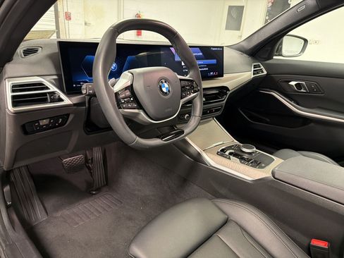 Used 2025 BMW 330i xDrive Sedan AWD/4WD image 4