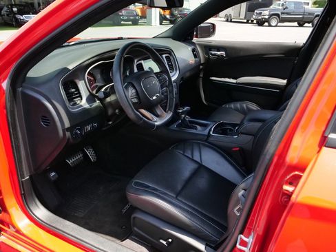 Used 2018 Dodge Charger SRT Hellcat RWD image 2