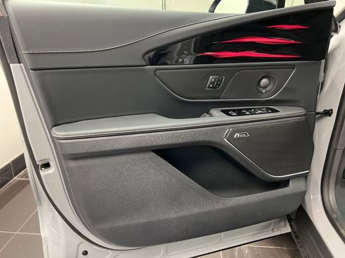 New 2026 Lincoln Nautilus Reserve w/ Jet Appearance Package image 30