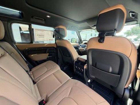New 2026 Land Rover Defender 110 X-Dynamic SE AWD/4WD image 17