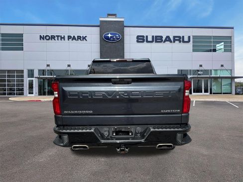 Used 2021 Chevrolet Silverado 1500 Custom Trail Boss AWD/4WD image 4