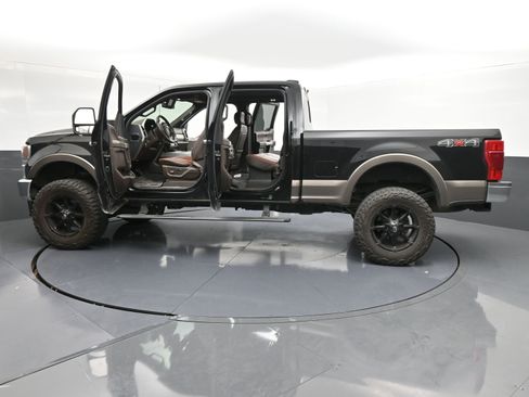 Used 2022 Ford F250 King Ranch w/ King Ranch Ultimate Package image 39