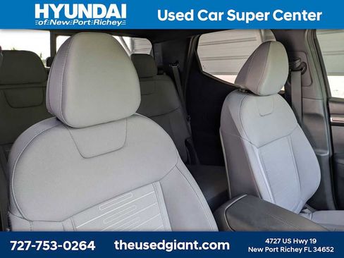 Used 2023 Hyundai Santa Cruz SEL w/ Activity Package FWD image 6