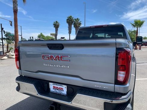 New 2026 GMC Sierra 2500 SLE w/ Preferred Package AWD/4WD image 7