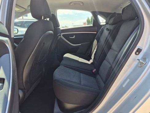 Used 2016 Hyundai Elantra GT FWD image 24
