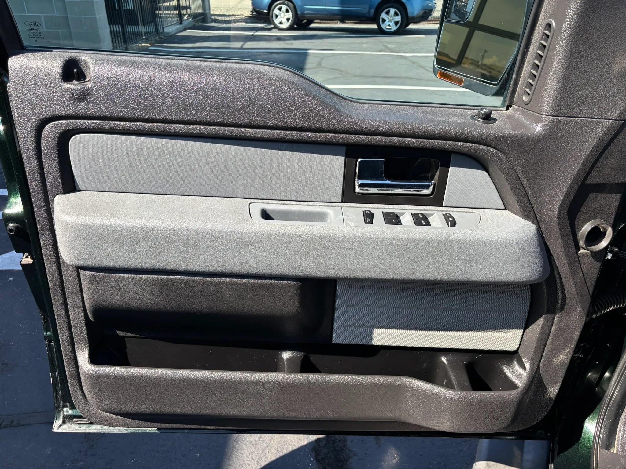 Used 2012 Ford F150 XLT w/ XLT Chrome Pkg RWD image 17