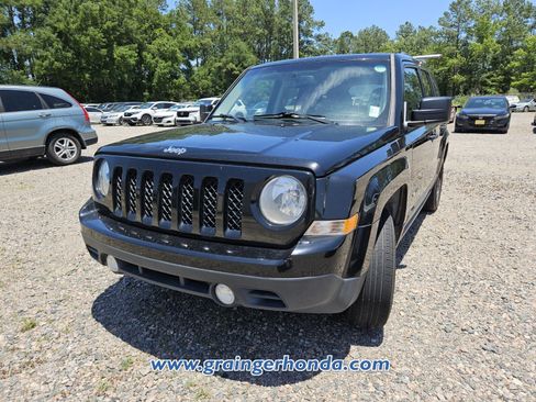 Used 2016 Jeep Patriot Sport FWD image 2