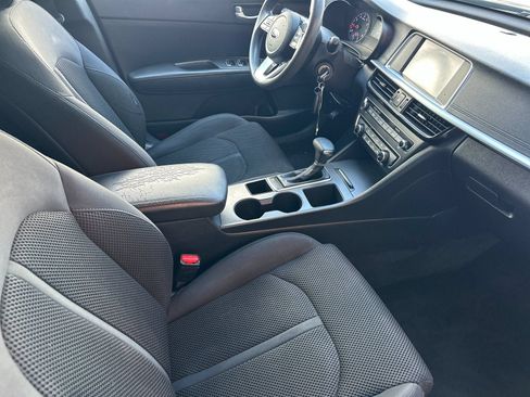 Used 2020 Kia Optima LX FWD image 15