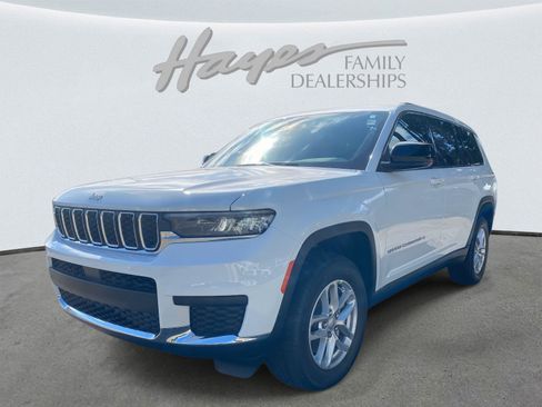 New 2025 Jeep Grand Cherokee L Laredo w/ Luxury Tech Group I RWD image 16