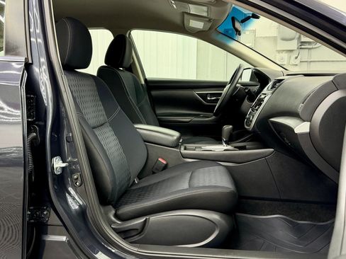 Used 2018 Nissan Altima 2.5 S w/ S Convenience Package image 13