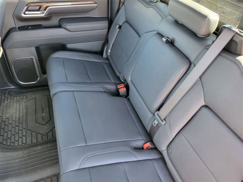 Used 2025 Chevrolet Silverado 2500 LT w/ Trail Boss Package image 27