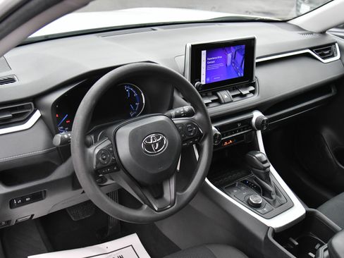 Used 2023 Toyota RAV4 LE image 16