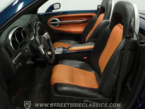 Used 2005 Chevrolet SSR w/ Preferred Equipment Group image 34