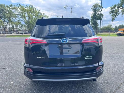 Used 2017 Toyota RAV4 Limited image 6