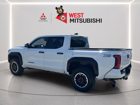 Used 2024 Toyota Tacoma TRD Off-Road AWD/4WD image 8