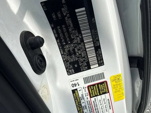 Used 2015 Toyota Sienna LE AWD/4WD image 25