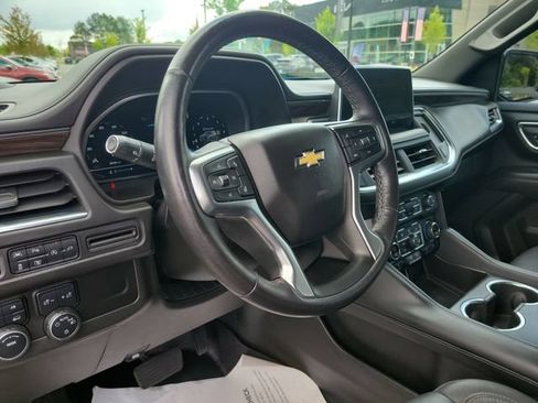 Used 2022 Chevrolet Tahoe LT w/ Luxury Package AWD/4WD image 18