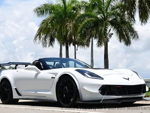 Used 2016 Chevrolet Corvette Z06 w/ 3LZ Preferred Equipment Group RWD image 12