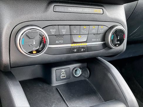Used 2025 Ford Escape ST-Line AWD/4WD image 31