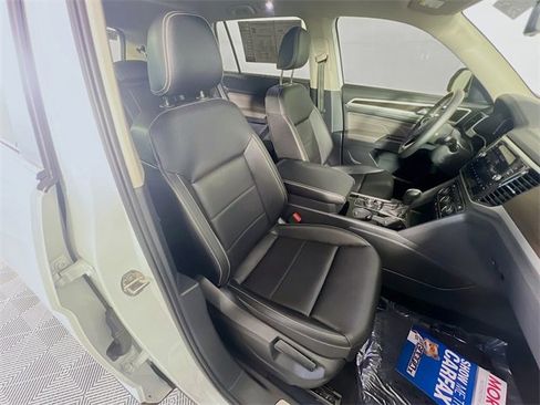 Used 2023 Volkswagen Atlas SE image 29