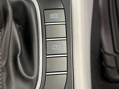 Used 2025 Hyundai Kona SEL FWD image 45