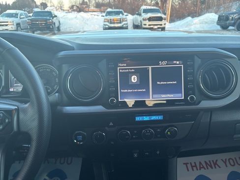 Used 2023 Toyota Tacoma TRD Sport image 14