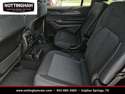 New 2025 Jeep Grand Cherokee L Laredo w/ Luxury Tech Group I image 28