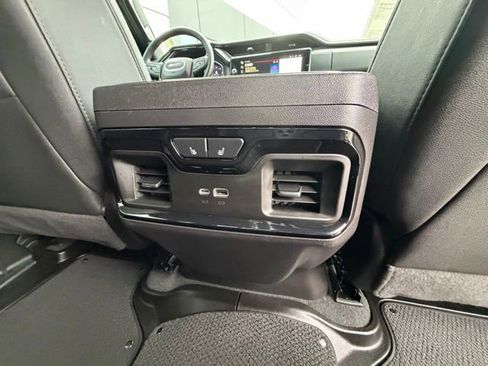 Used 2024 GMC Sierra 1500 AT4 w/ Technology Package AWD/4WD image 34