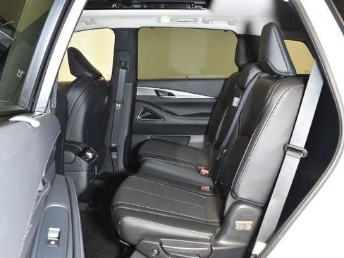 Certified 2026 INFINITI QX60 Luxe w/ Family Package AWD/4WD image 28