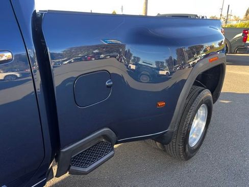 Used 2023 GMC Sierra 3500 Denali w/ Denali Ultimate Package image 16