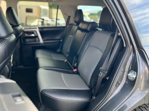 Used 2018 Toyota 4Runner SR5 Premium AWD/4WD image 26