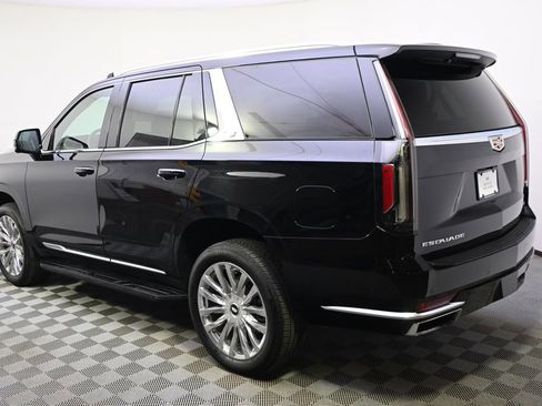 Certified 2023 Cadillac Escalade Premium Luxury image 3