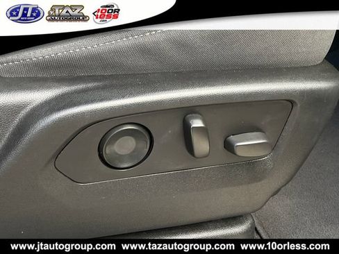 Used 2021 GMC Yukon XL SLE w/ Gmc Pro Safety Plus Package AWD/4WD image 15