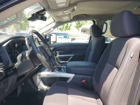 Certified 2024 Nissan Titan SV w/ SV Convenience Package image 9