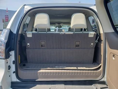 Used 2015 Lexus GX 460 w/ Premium Package AWD/4WD image 7