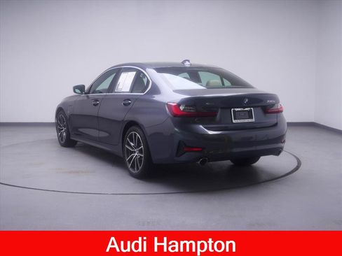 Used 2022 BMW 330e xDrive w/ Convenience Package AWD/4WD image 10