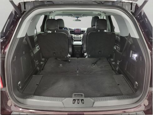 Certified 2023 Ford Explorer XLT w/ Equipment Group 202A AWD/4WD image 16