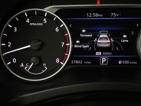 Used 2025 Nissan Sentra SV FWD image 36