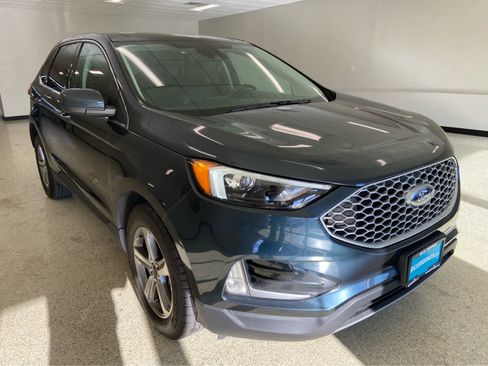 Used 2024 Ford Edge SEL w/ Convenience Package image 5