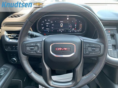 Used 2022 GMC Yukon XL AT4 AWD/4WD image 22