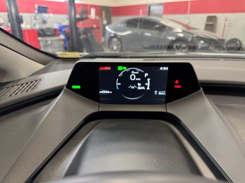 Certified 2026 Toyota Prius Plug-In Hybrid FWD image 10