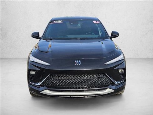 Used 2024 Buick Envista Sport Touring w/ Convenience I Package image 2