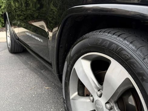 Used 2014 Jeep Grand Cherokee Overland image 16