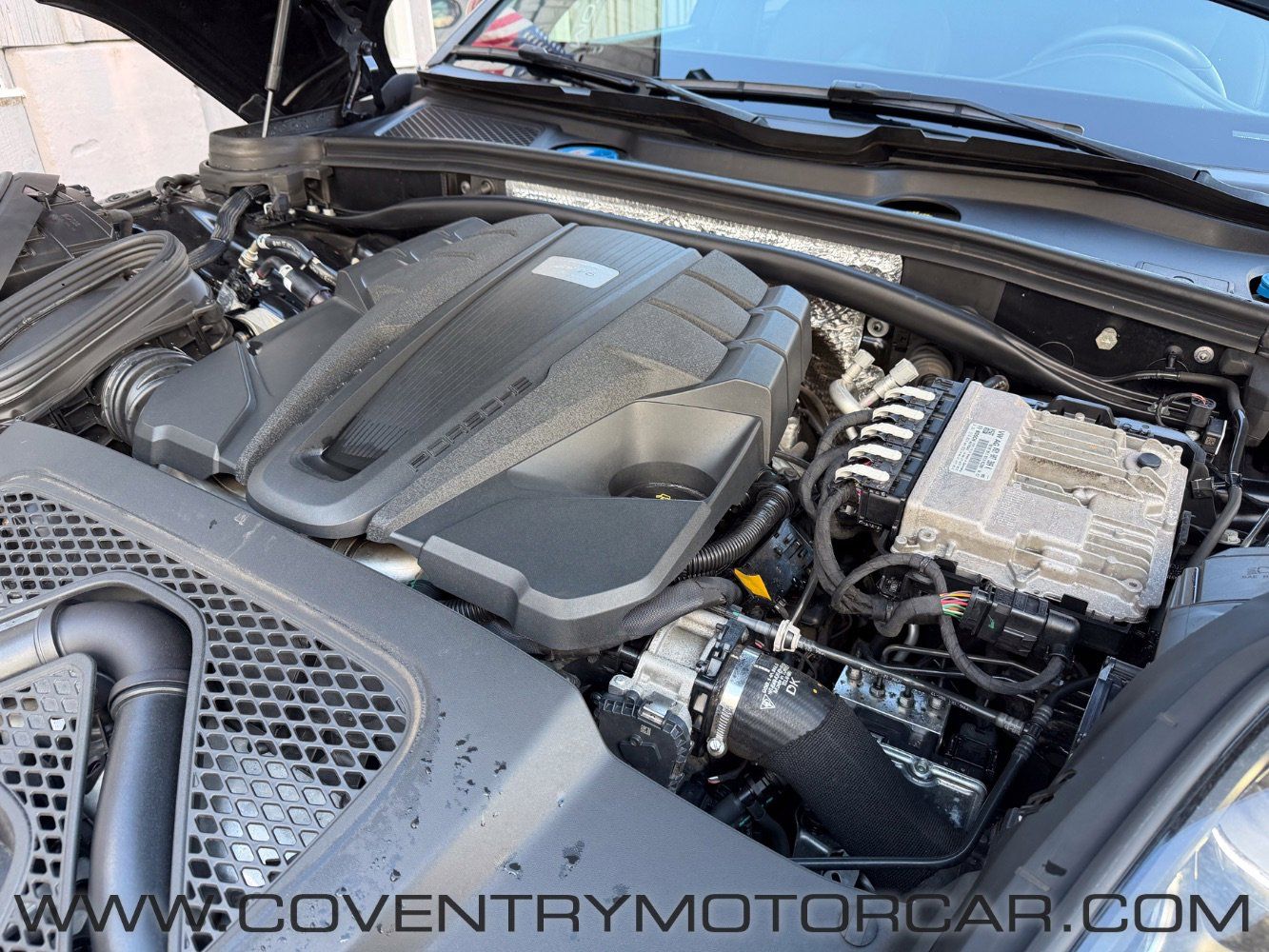 Used 2020 Porsche Macan Turbo AWD/4WD image 14
